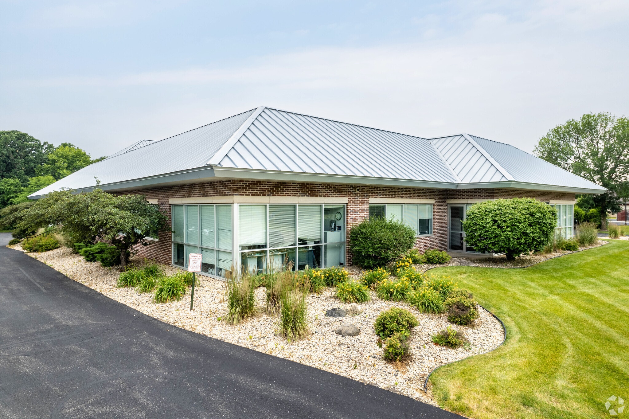 1212 Fourier Dr, Madison, WI for lease Primary Photo- Image 1 of 7