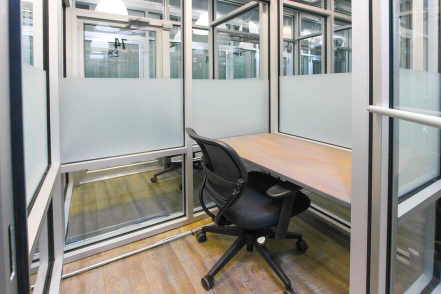 58-78 Jay St, Brooklyn, NY for lease - Interior Photo - Image 2 of 25