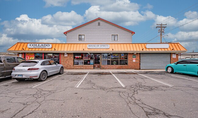 More details for 570 Honeyspot Rd, Stratford, CT - Retail for Sale