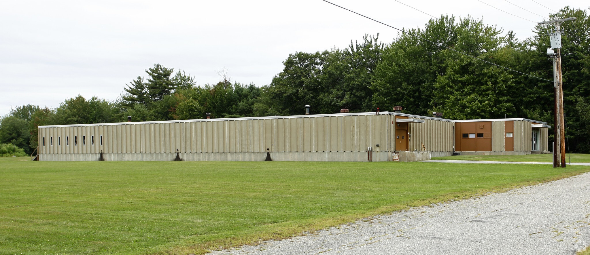 190 Northeast Rd, Standish, ME for lease Primary Photo- Image 1 of 6