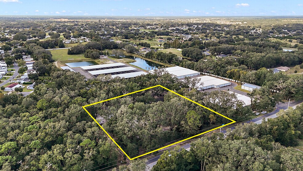 41015 County Road 25, Weirsdale, FL à vendre - Photo du bâtiment - Image 2 de 6