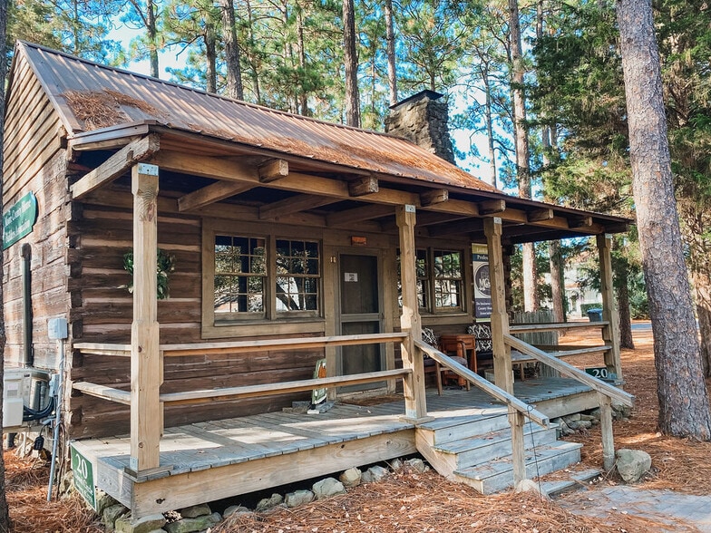 20 Dowd, Pinehurst, NC for lease - Building Photo - Image 3 of 10