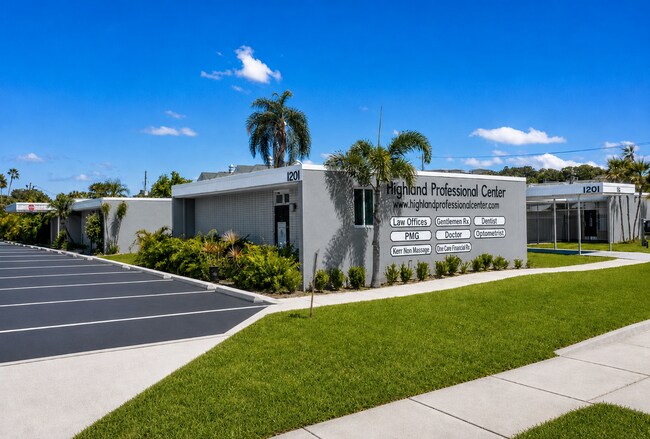 Plus de détails pour 1201 S Highland Ave, Clearwater, FL - Bureau à louer