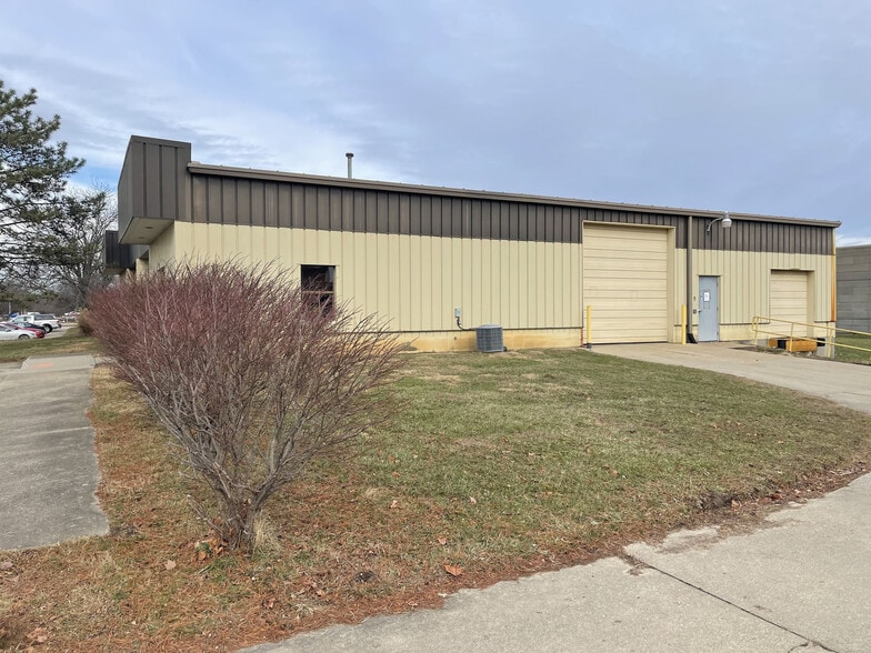 8550 Bilstein Blvd, Hamilton, OH for lease - Building Photo - Image 3 of 8