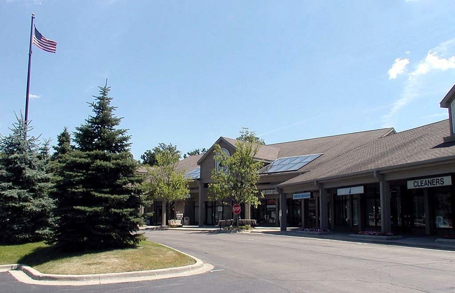 5035-5075 Shoreline Rd, Lake Barrington, IL for lease - Other - Image 3 of 20
