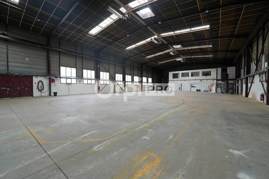 15 Rue Ampère, Chassieu for lease - Building Photo - Image 3 of 12
