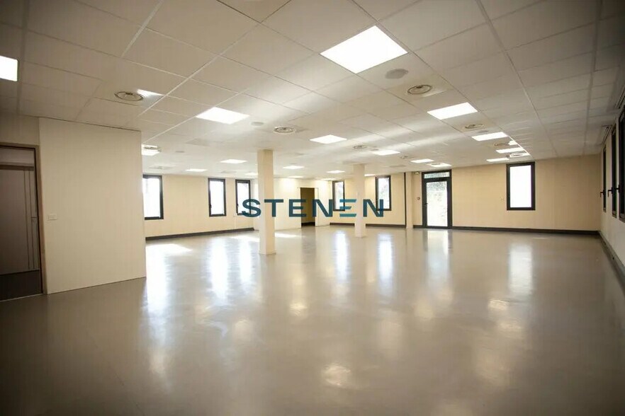 Bureau dans Aix-en-Provence à louer - Photo intérieure - Image 3 de 9