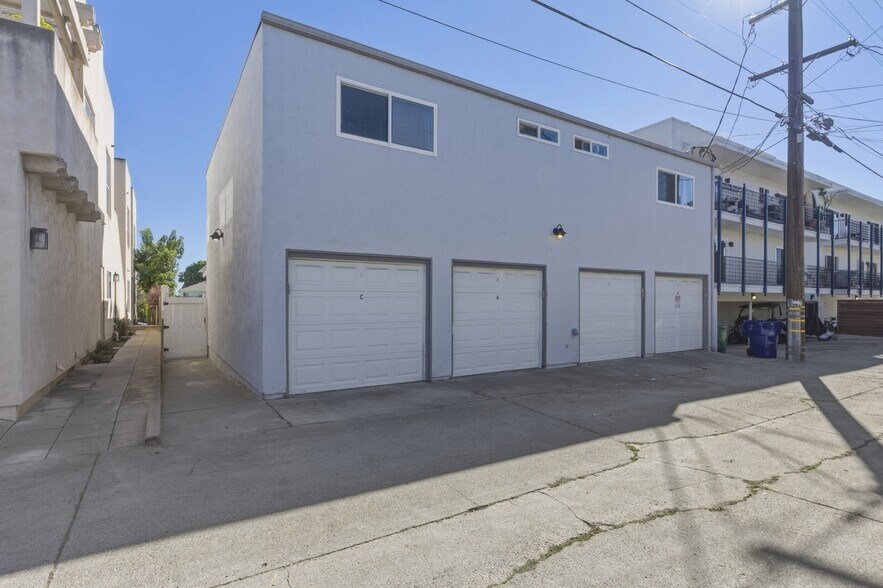 1544 Chalcedony St, San Diego, CA à vendre - Photo du bâtiment - Image 3 de 27