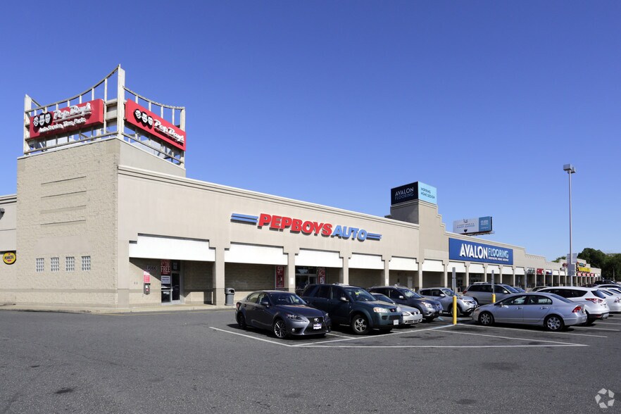 1100 S Christopher Columbus Blvd, Philadelphia, PA for sale - Building Photo - Image 2 of 7