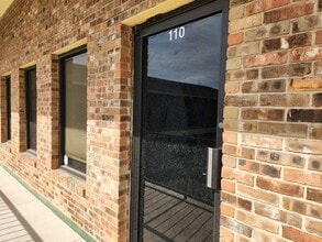 10221 Desert Sands St, San Antonio, TX for lease Building Photo- Image 2 of 5