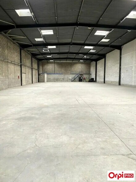 Industriel dans Morangis à louer - Photo du bâtiment - Image 2 de 8