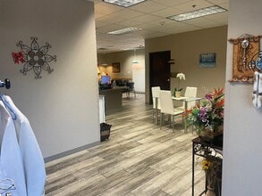 5440 W Sahara Ave, Las Vegas, NV for sale Interior Photo- Image 2 of 4