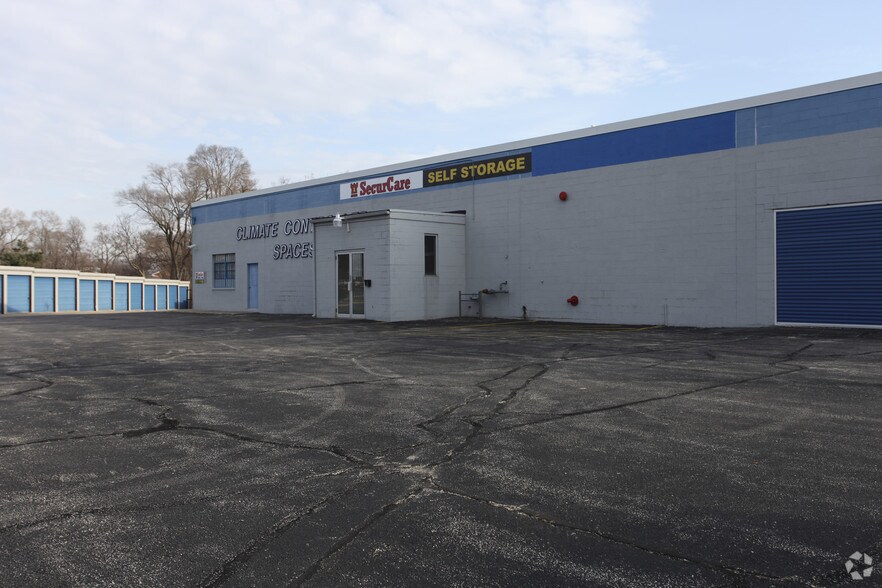 3015 N Main St, Rockford, IL à vendre - Photo du bâtiment - Image 3 de 6