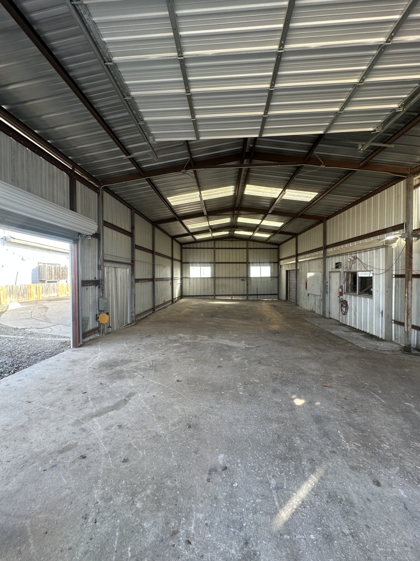 7581 Bandera Rd, San Antonio, TX for lease Interior Photo- Image 1 of 9