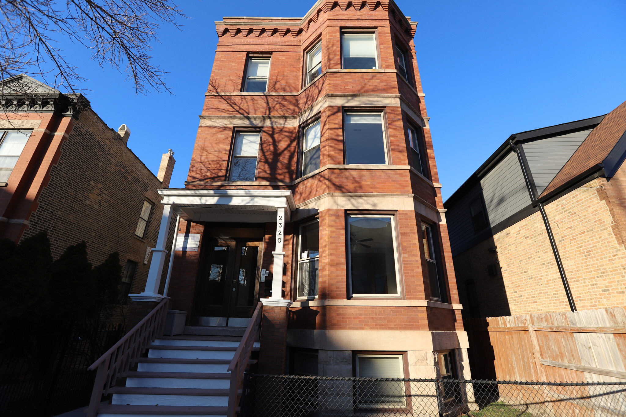 2320 W Armitage Ave, Chicago, IL for sale Building Photo- Image 1 of 1