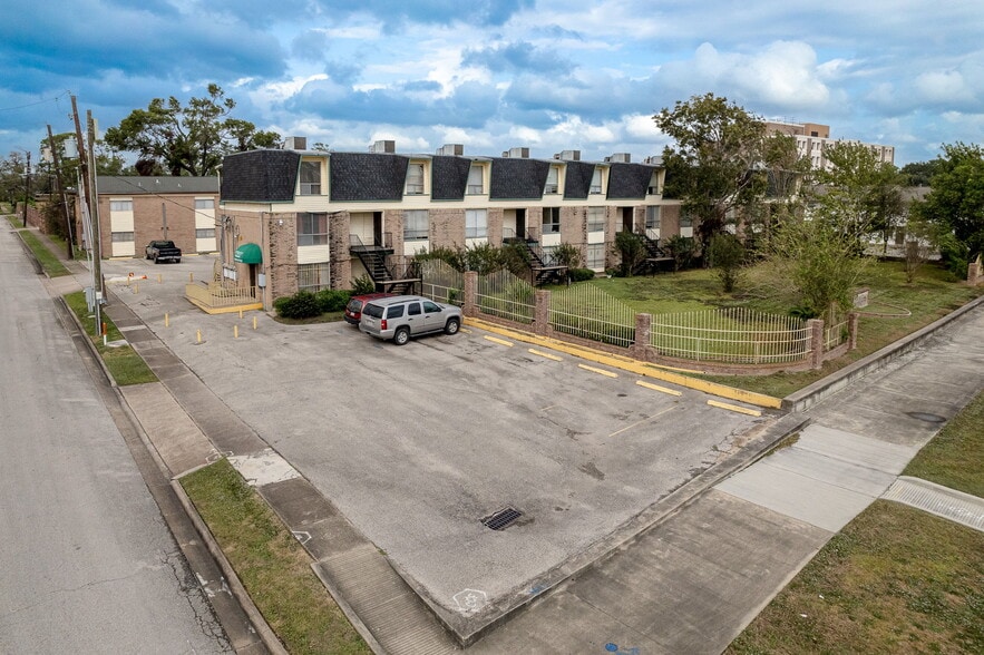 3501 N Macgregor Way, Houston, TX for sale - Building Photo - Image 3 of 30