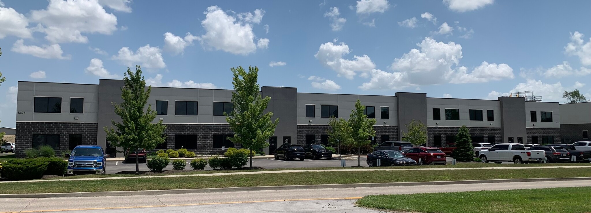 1257 Airport Pky in Greenwood Unit C & D portfolio of 2 properties for sale on LoopNet.ca Building Photo- Image 1 of 8