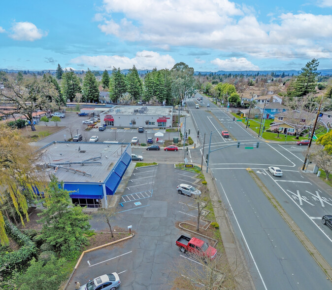 1478 Guerneville Rd, Santa Rosa, CA à vendre - A rien - Image 3 de 14