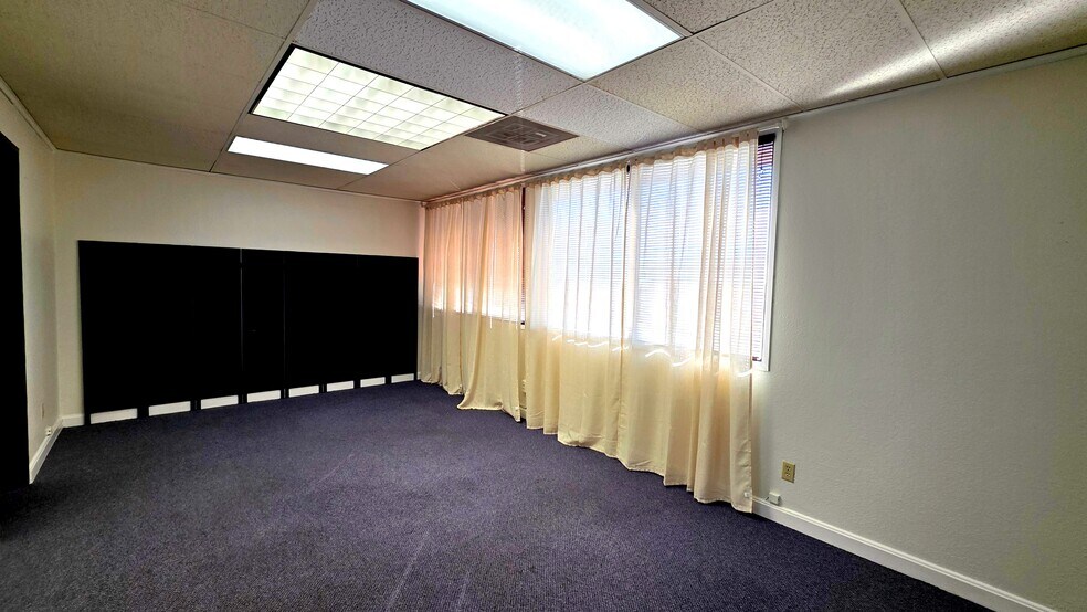 217 S Glendora Ave, Glendora, CA à louer - Photo du bâtiment - Image 3 de 24