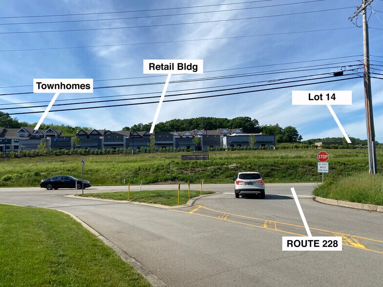 128 Enclave Dr, Seven Fields, PA à vendre - Photo du bâtiment - Image 2 de 21