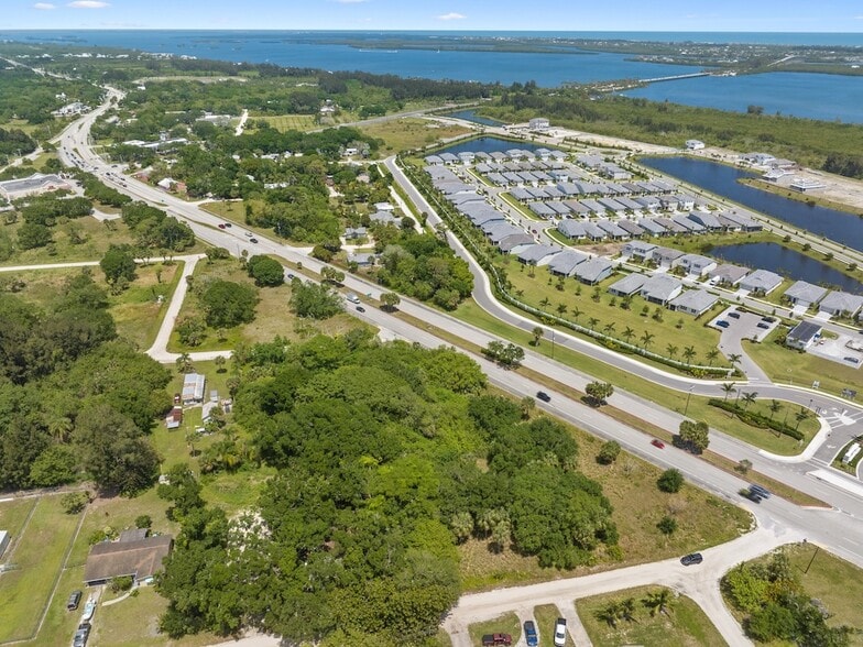 8315 US Highway 1, Vero Beach, FL à vendre - Photo du bâtiment - Image 3 de 3