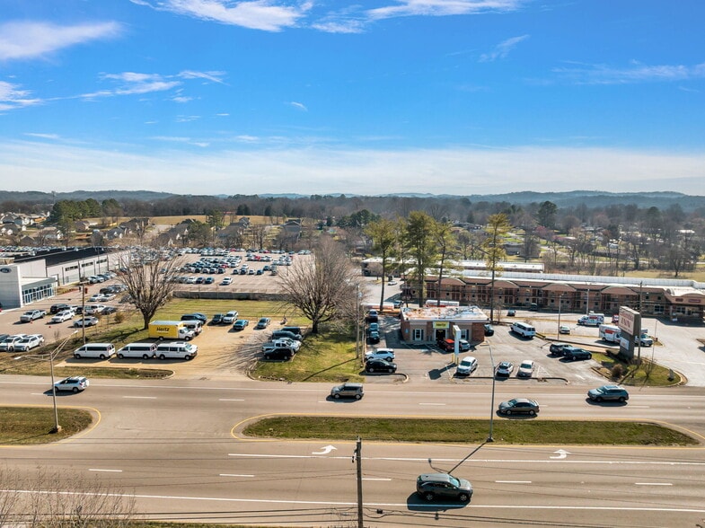 1210 Nashville Hwy, Columbia, TN à vendre - Photo du bâtiment - Image 3 de 16