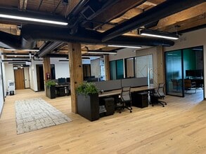 730 N Franklin St, Chicago, IL for lease Interior Photo- Image 2 of 7