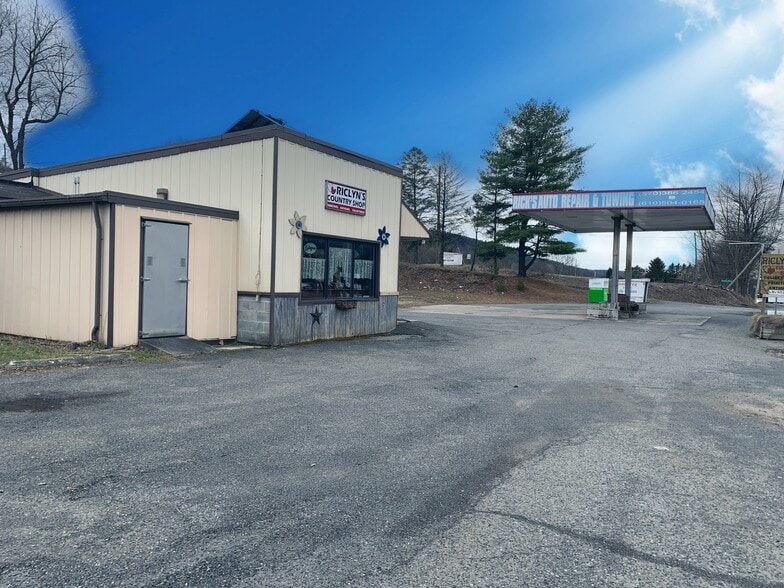 2381-2385 Blakeslee Blvd. Dr, Lehighton, PA for sale - Building Photo - Image 2 of 7