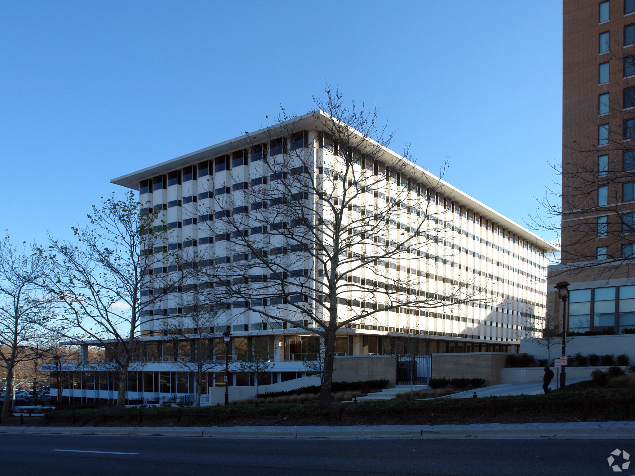 6525 Belcrest Rd, Hyattsville, MD for lease Primary Photo- Image 1 of 25