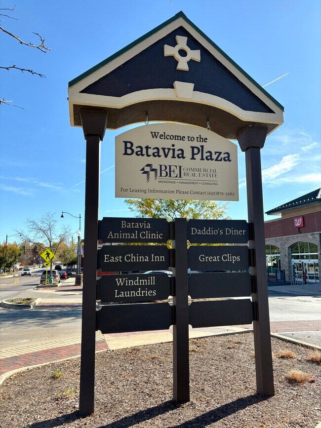 More details for 160 W Wilson St, Batavia, IL - Retail for Lease