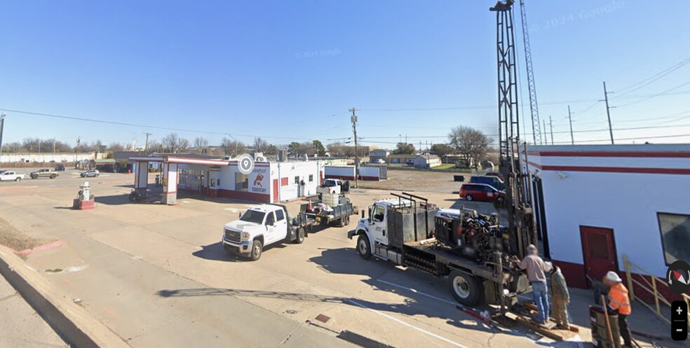 106 SW Lee Blvd, Lawton, OK à vendre - Photo du bâtiment - Image 3 de 6