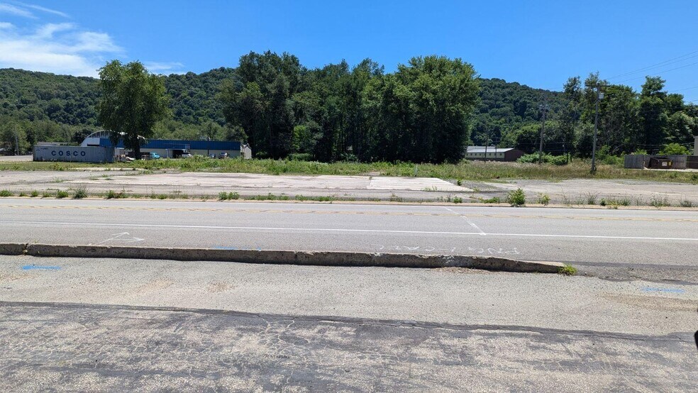 2106 River Rd, North Apollo, PA for sale - Building Photo - Image 2 of 2