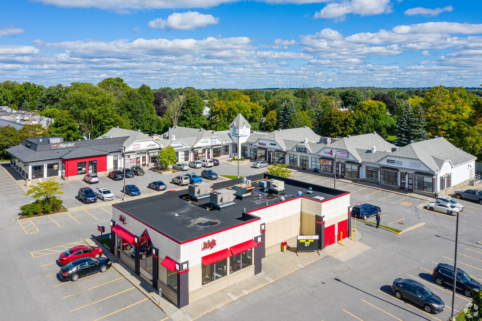 474 Hazeldean Rd, Ottawa, ON à vendre Photo du bâtiment- Image 1 de 1