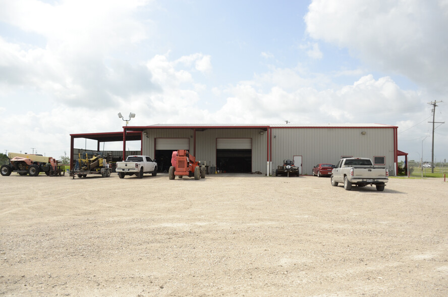 4136 Interstate Highway 37, Odem, TX for lease - Building Photo - Image 3 of 28