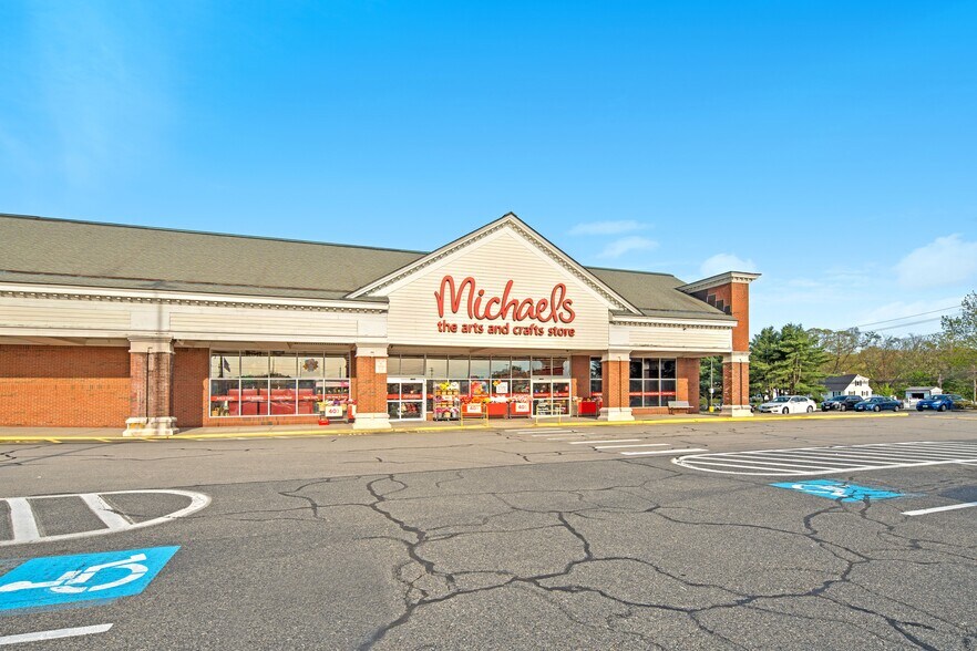 1500 Bald Hill Rd, Warwick, RI à vendre - Photo du bâtiment - Image 3 de 5