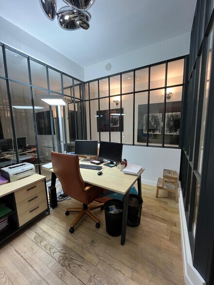 Bureau dans Paris à vendre - Photo du bâtiment - Image 3 de 8