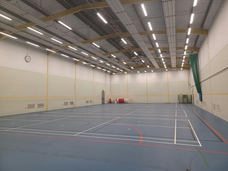 Willoughby Rd, Bracknell à louer - Photo du bâtiment - Image 2 de 5