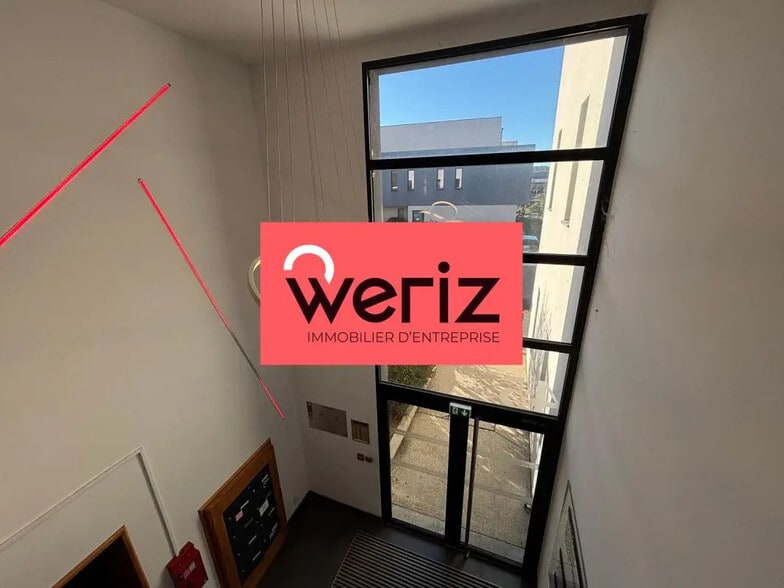 Bureau dans Aix-en-Provence à louer - Hall d’entrée - Image 3 de 6