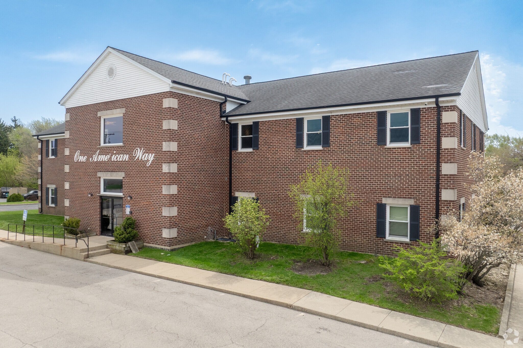1 American Way, Elgin, IL for sale Primary Photo- Image 1 of 32