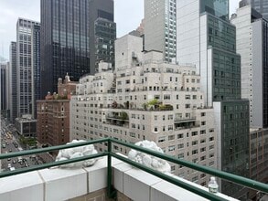 57 W 57th St, New York, NY for lease Interior Photo- Image 1 of 4