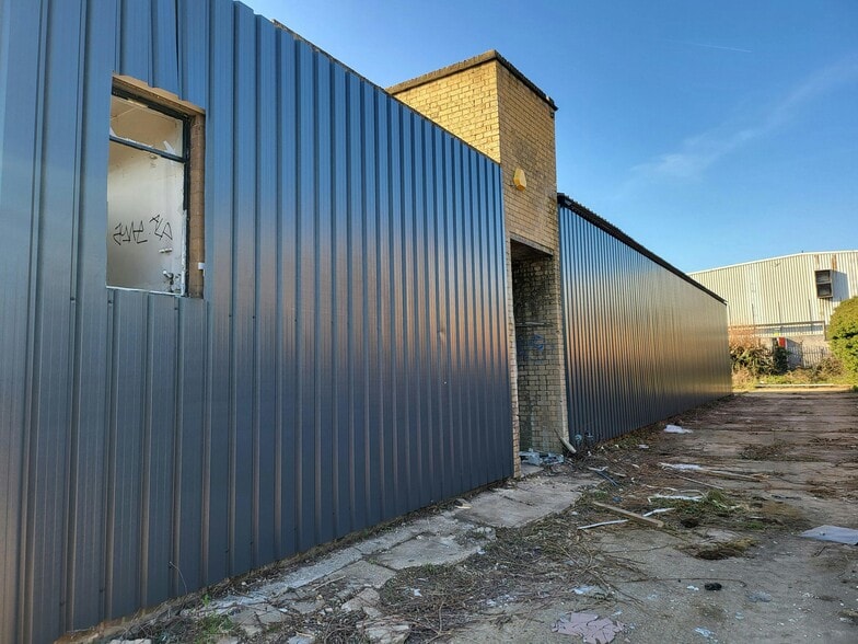 Bruce Grv, Wickford à louer - Photo du bâtiment - Image 3 de 22