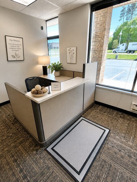 1125 E Michigan Ave, Battle Creek, MI à louer - Photo intérieure - Image 3 de 17