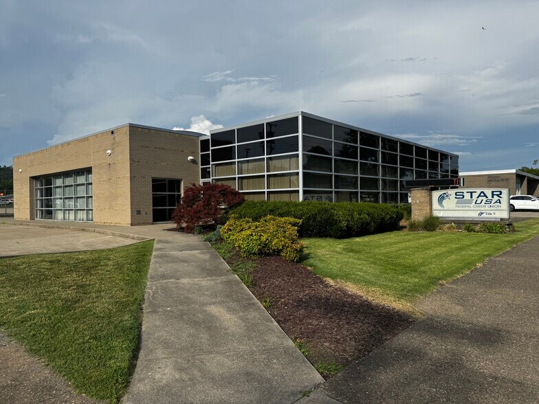 600 6th Ave, Saint Albans, WV à vendre - Photo du bâtiment - Image 3 de 19