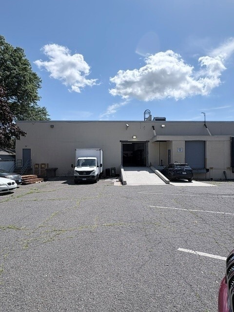 380 Horace St, Bridgeport, CT à louer Photo intérieure- Image 1 de 5