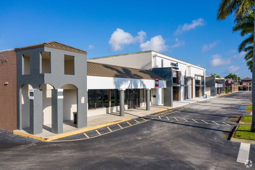 925-939 14th Ln, Vero Beach, FL à louer - Photo principale - Image 1 de 8