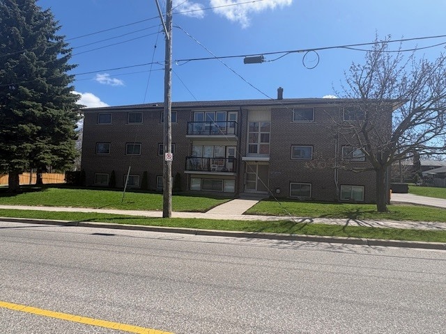 More details for 300 Athol St, Whitby, ON - Multifamily for Sale
