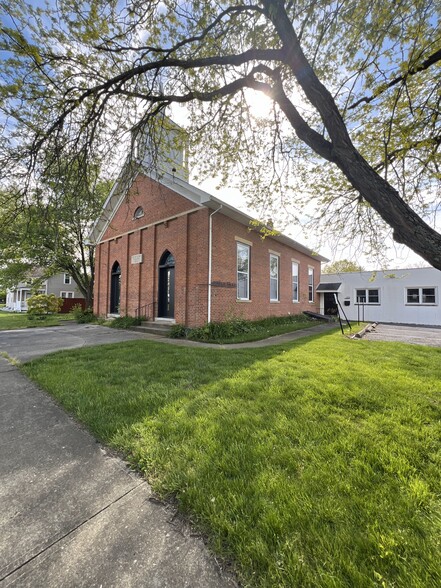 275 College St, Groveport, OH à vendre - Photo principale - Image 1 de 4