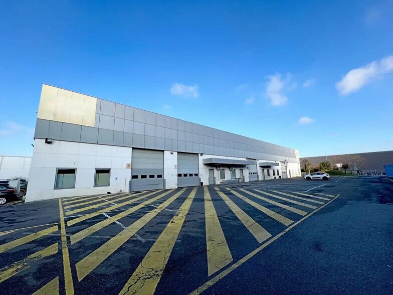 101 Rue De La Bongarde, Gennevilliers for lease - Building Photo - Image 1 of 15