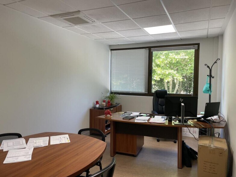 Industrial in Collégien for lease - Building Photo - Image 2 of 3