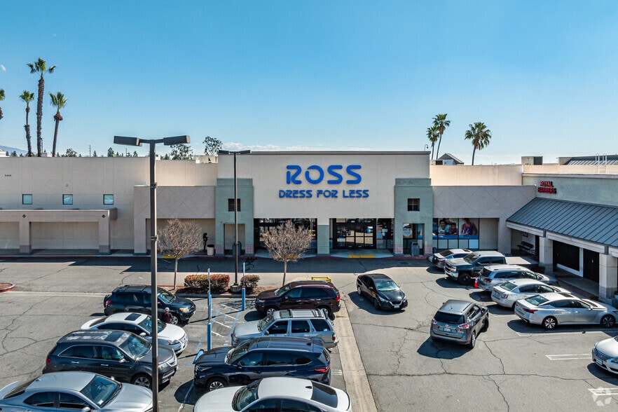 5391-5459 Moreno Dr, Montclair, CA for lease - Building Photo - Image 2 of 7